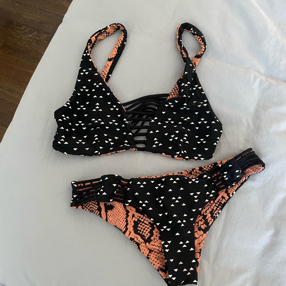 Rip curl reversible bathing suit